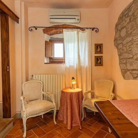 Borgo Dolci Colline Farm stay *